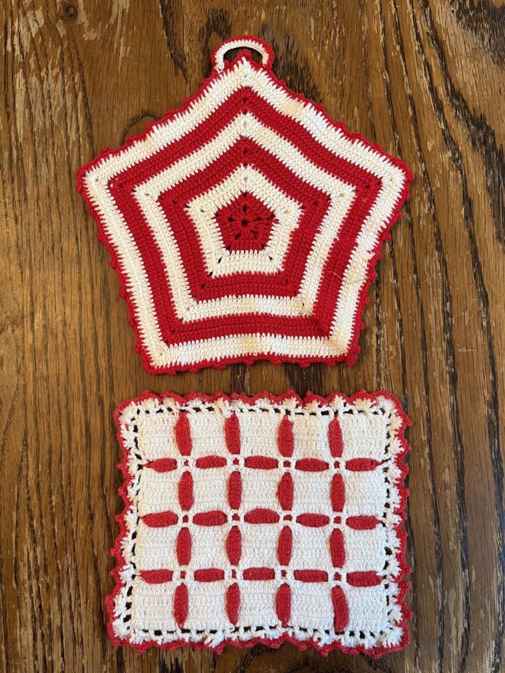 Vintage Crochet Hot Pads Set Red & White Handmade Christmas Décor 2 Pieces Hexag